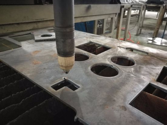 Automātiskā CNC nerūsējošā tērauda cauruļu griešanas mašīna Plazmas griešanas mašīna