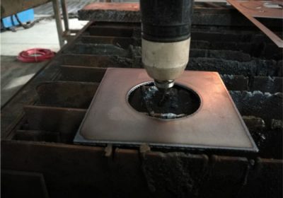 CNC rūpnīcas pieplūdes plazmas un liesmas galda griešanas mašīna metāla plāksnēm