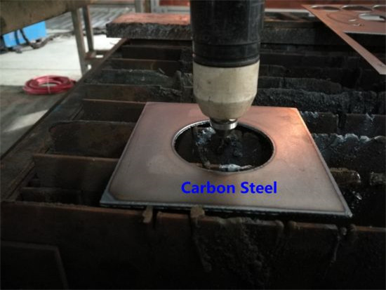 CNC plazmas griešanas mašīna, ko izmanto metāla plāksnes griešanai