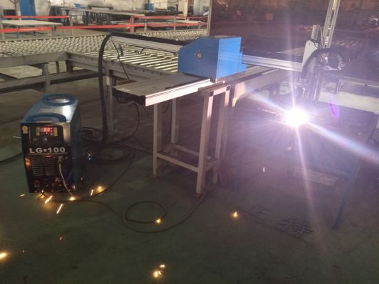 CNC plazmas griešanas un urbšanas iekārta dzelzs lokšņu griešanai metāla materiālu, piemēram, dzelzs vara nerūsējošā tērauda oglekļa plāksnes