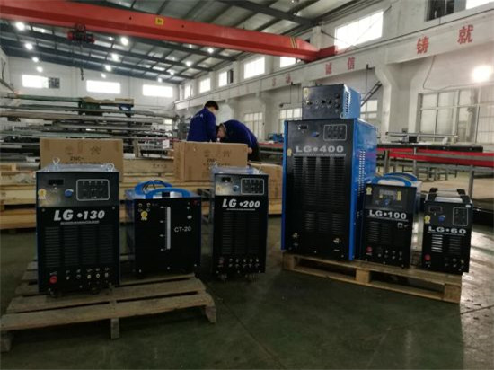 Ķīna lēts Portable cnc plazmas griezējs CNC plazmas griešanas mašīna