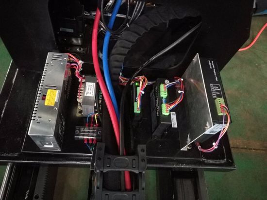 jauna mašīna mazajiem uzņēmumiem CNC plazmas strūklas griešanas mašīnu griešanas sistēmas ar CE sertifikātu